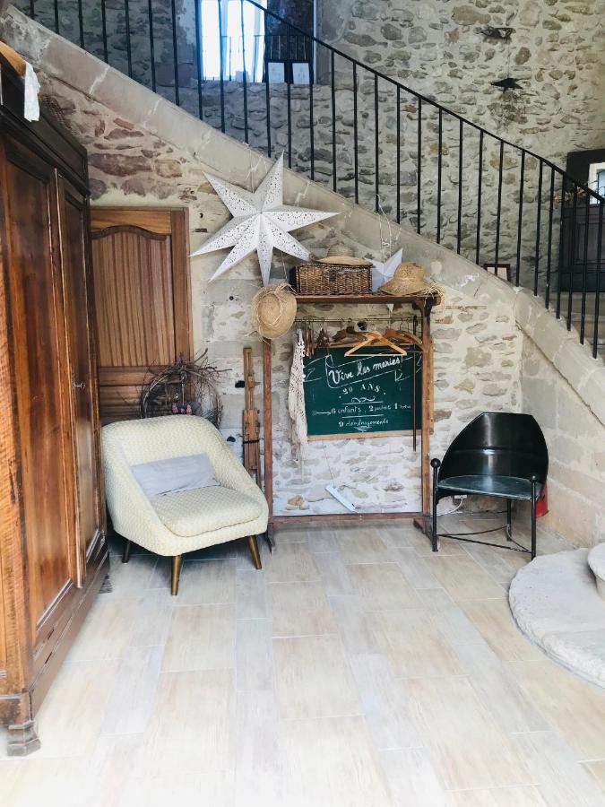 Ferme St Pierre 2 Suites Avec Repas, Piscine, Clim, Cheminee Ou Baignoire Spa Chabeuil Exteriör bild
