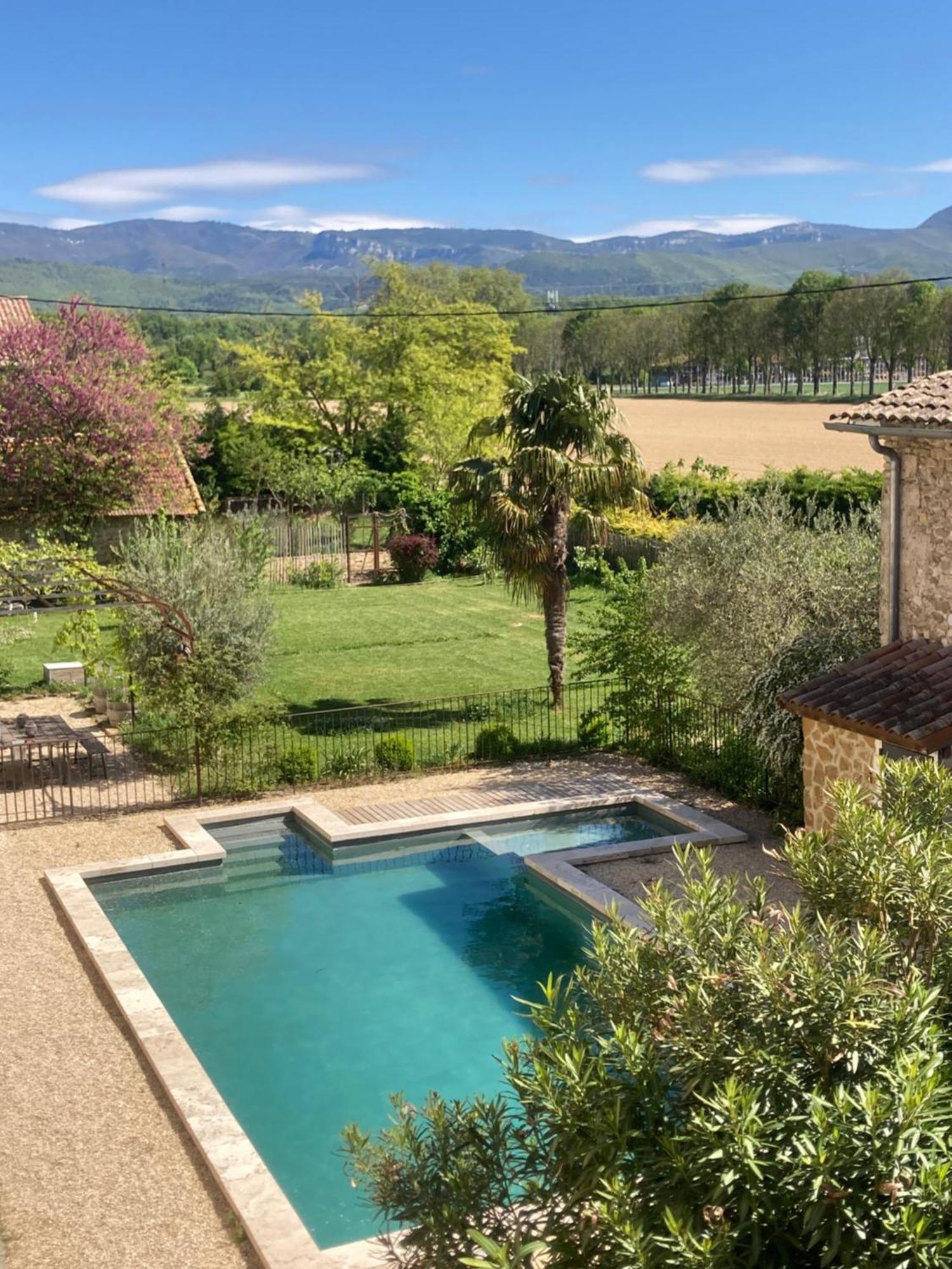 Ferme St Pierre 2 Suites Avec Repas, Piscine, Clim, Cheminee Ou Baignoire Spa Chabeuil Exteriör bild